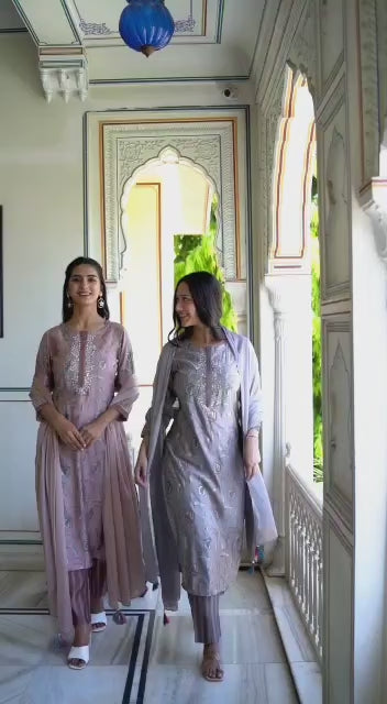 Elegant Mauve Floral Embroidered Kurta Set with Mirror Work – Festive & Ethnic Wear